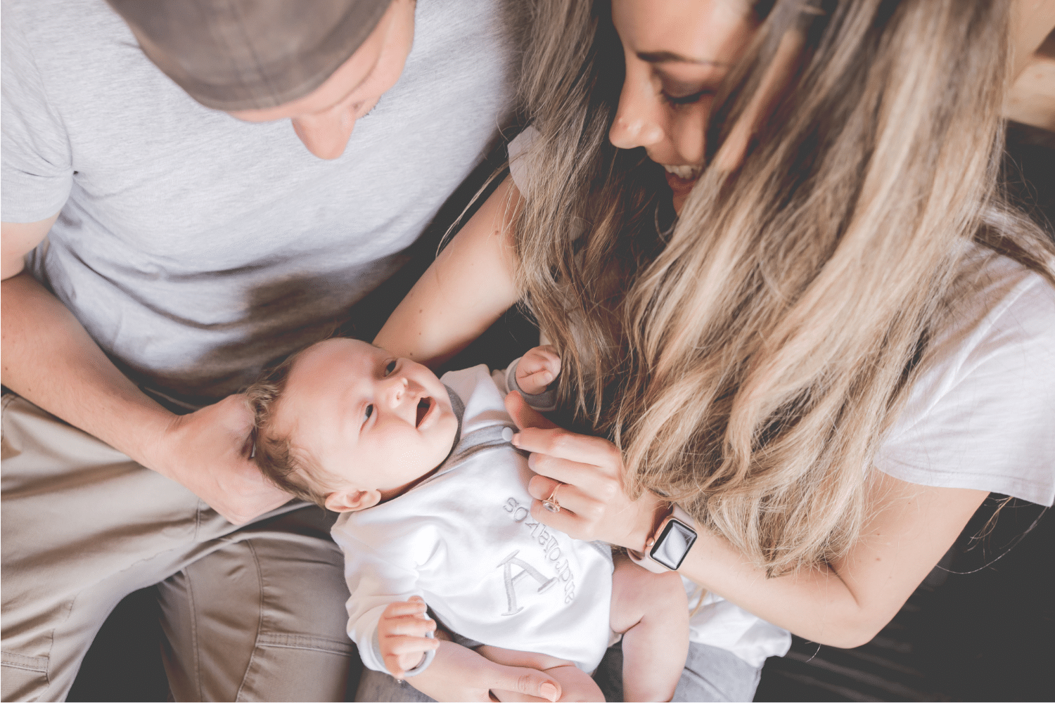 comment l'attachement impacte le sommeil du bébé et de l'enfant