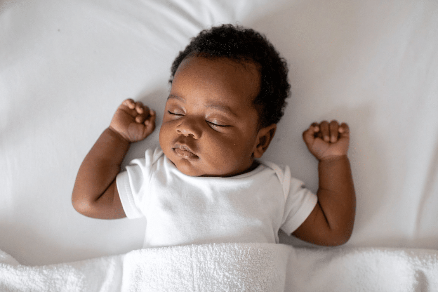 pourquoi mon bébé ne dort pas comme mo9i ?