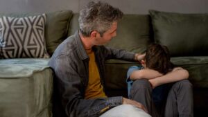 montrer de l'empathie à l'enfant violent